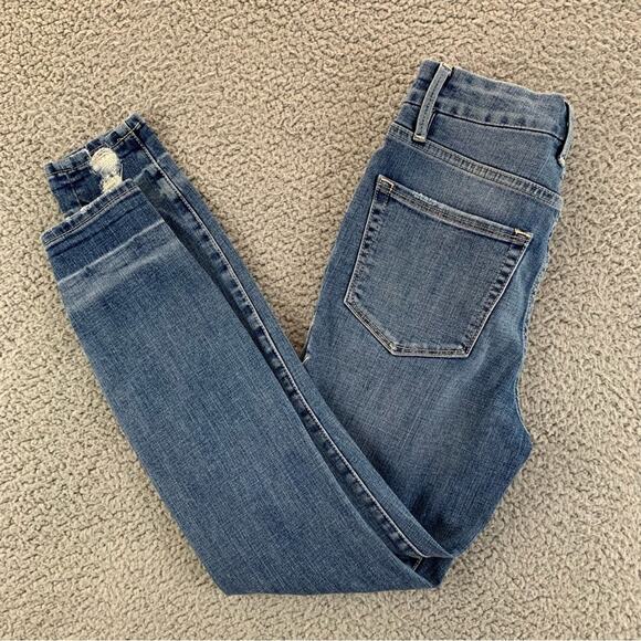 Good American Good Waist Crop Ripped With Chewed Hem Women's Jeans - Size: 0/25 - Picture 7 of 16